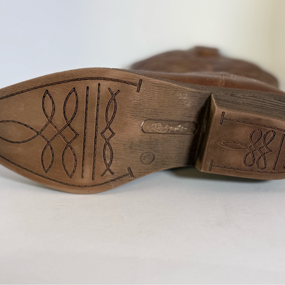 The Faded Glory Women's Western Cowboy Boots Ankle/Brown, Size 7 - Picture 8 of 13